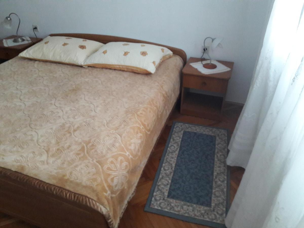 Apartment Bise Rogoznica  Exteriör bild