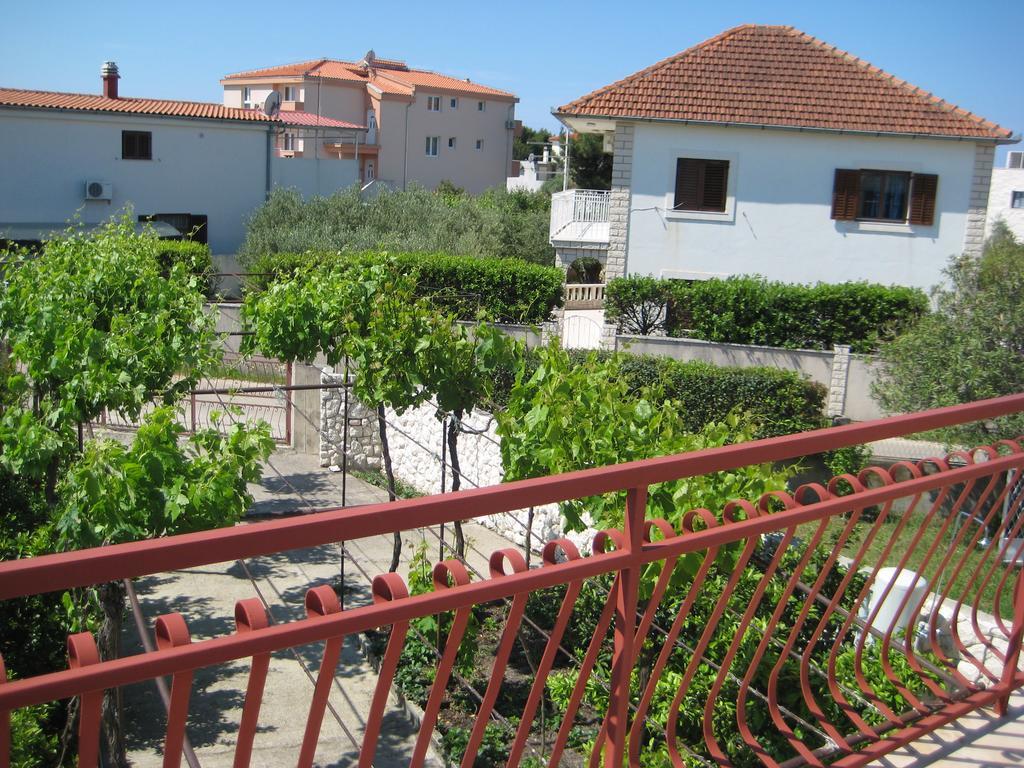 Apartment Bise Rogoznica  Exteriör bild