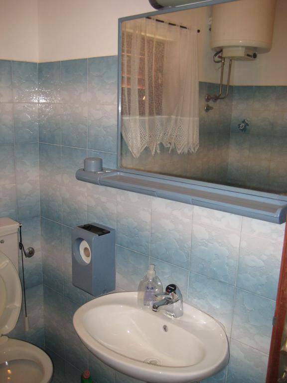 Apartment Bise Rogoznica  Exteriör bild